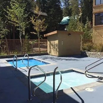 Mammoth Mountain Reservations Condo Collection Mammoth Lakes Hotel